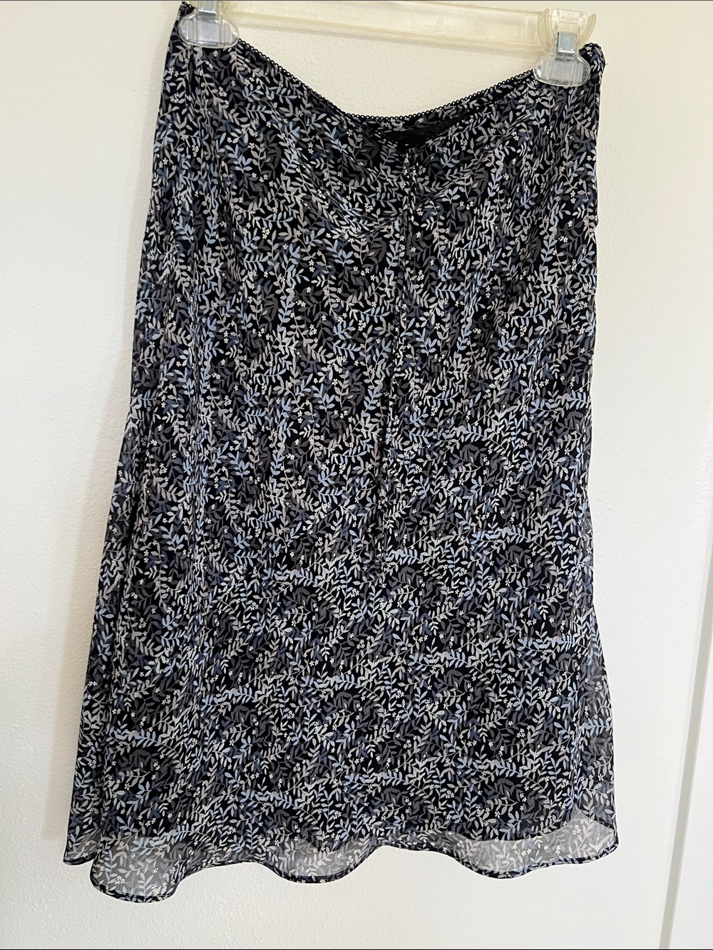 Old Navy Floral flare Midi Skirt with White Leaf Print